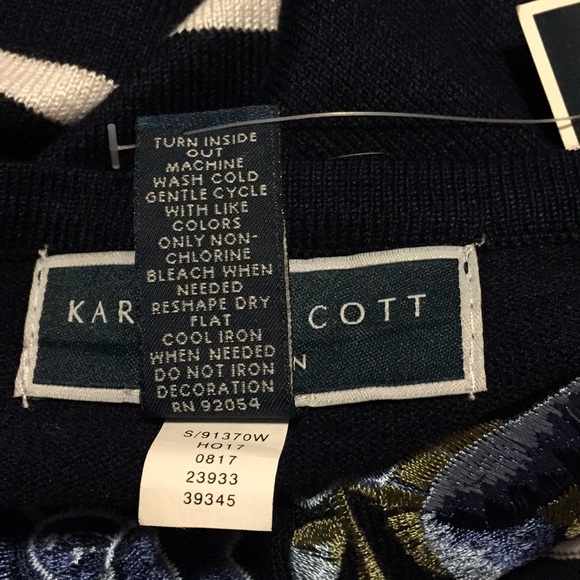 Women’s Embroidered Striped Blue White Sweater OX - Picture 5 of 7